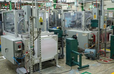 Advanced manufacturing machine at Fénix production facility