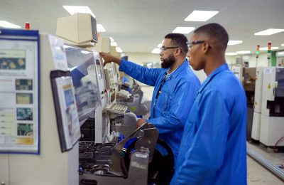 SMT machine on the assembly line at Fénix
